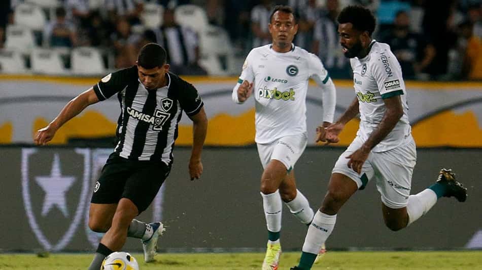 VÍDEO: Assista aos melhores momentos da vitória do Goiás sobre o Botafogo pelo Brasileirão