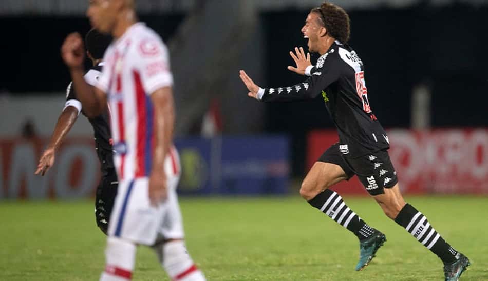 Com golaços de joias da base, Vasco vence o Náutico e sobe na tabela da Série B do Campeonato Brasileiro