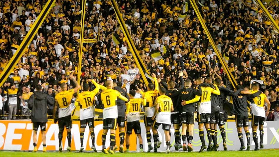 Criciúma domina o Sampaio Corrêa e vence sem dificuldades pela Série B