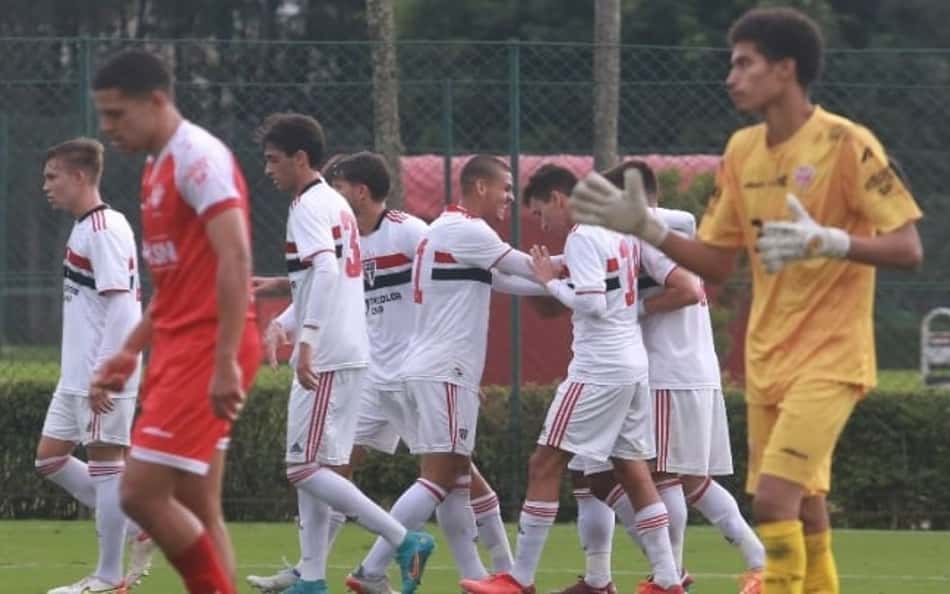 Com a presença de Lucas, sub-20 do São Paulo empata com o Audax e se mantém na liderança do Paulista