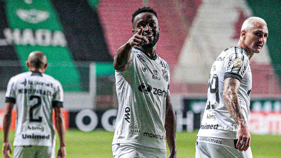 Com vitória fora de casa, Ceará se afasta da zona de rebaixamento do Brasileirão