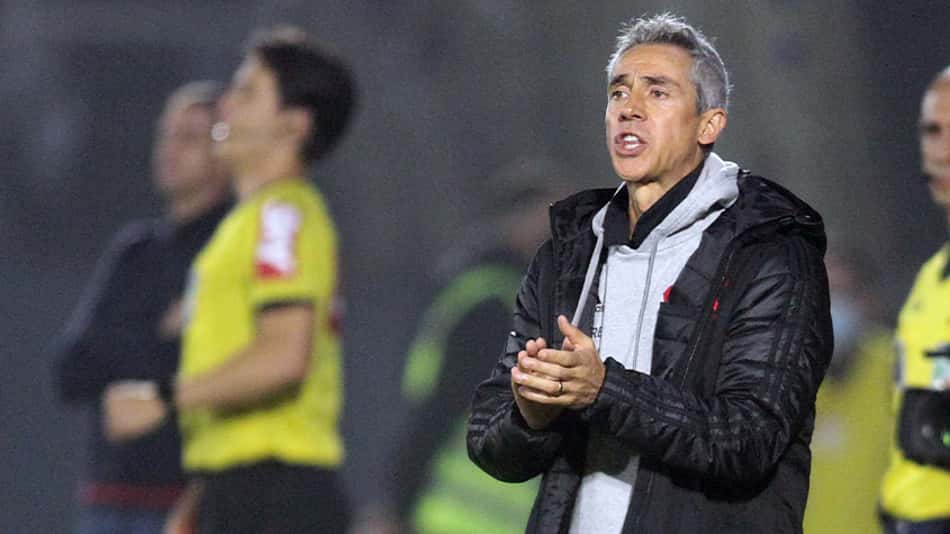 Torcedores do Flamengo perdem a paciência com Paulo Sousa na web