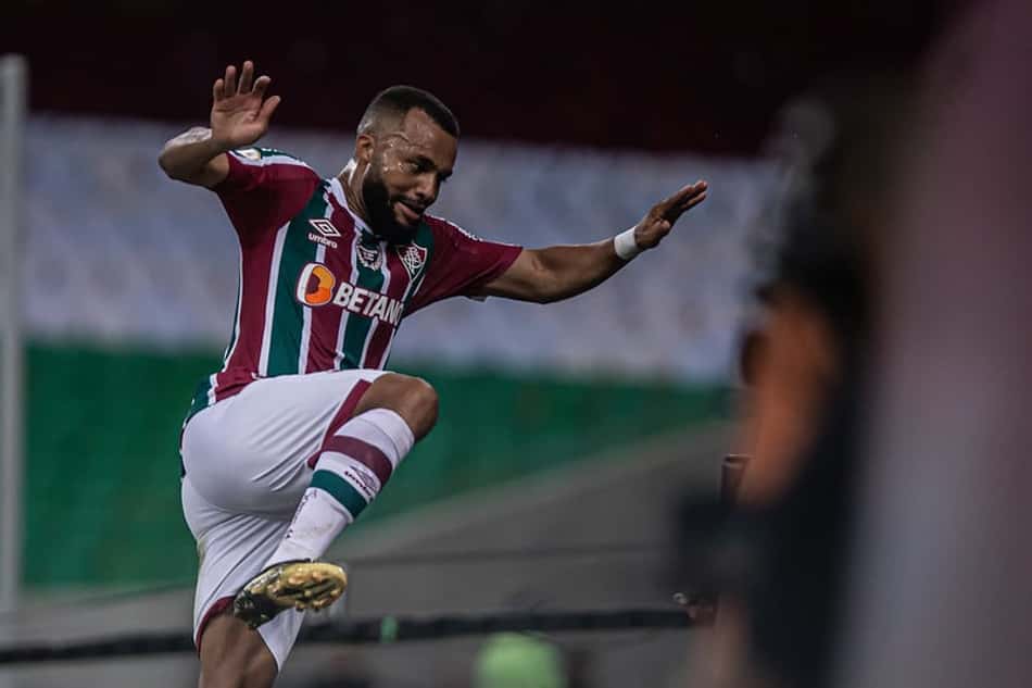 Samuel Xavier vibra com boa fase no Fluminense e confiança com Diniz