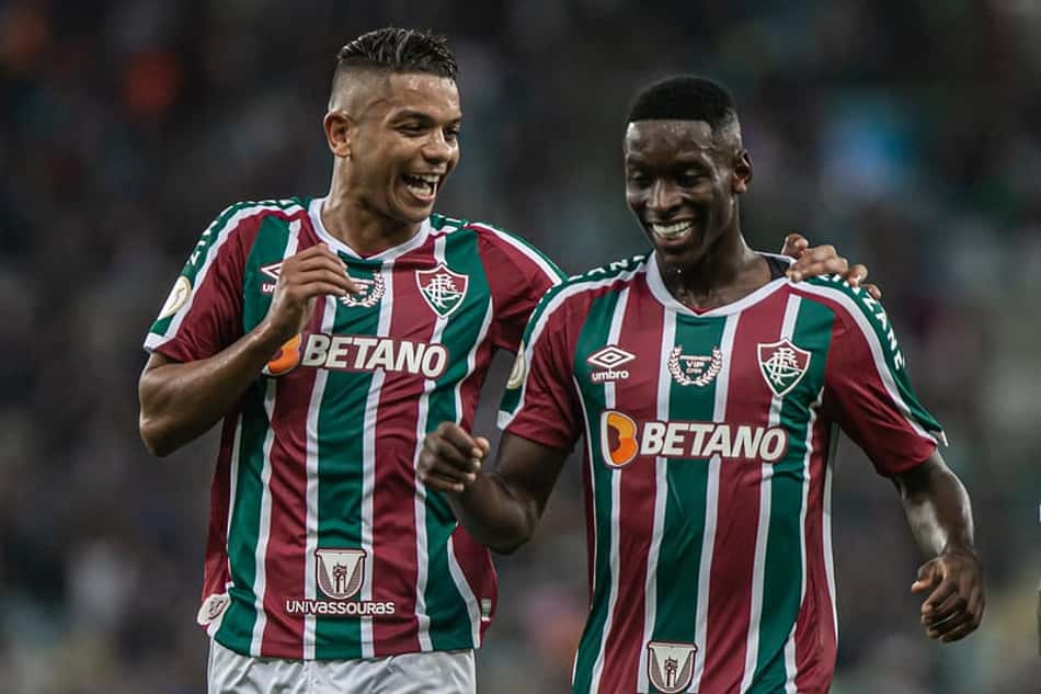 Após vitória do Fluminense, David Braz pede valorização e respeito com trabalho do futebol brasileiro