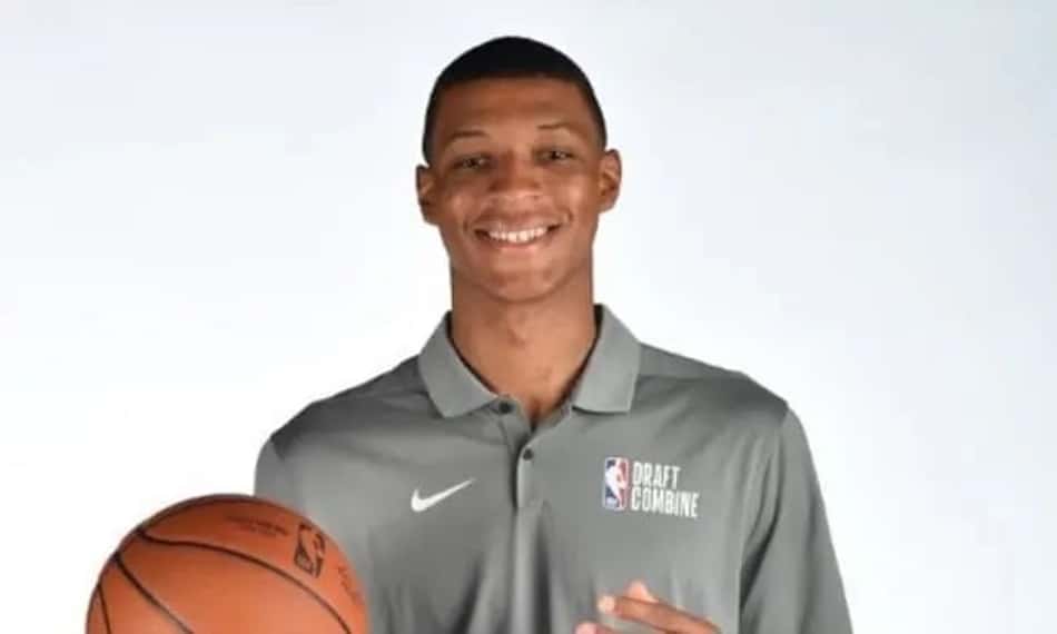 Jabari Smith: "Fiquei surpreso em não ser primeira escolha do draft"
