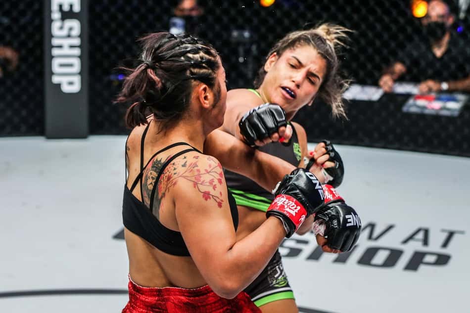 'Extreme Fighting' desta sexta (10) exibe lutas de Fabrício Andrade e Julie Mezabarba