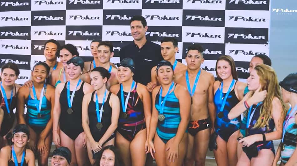 Gustavo Borges celebra legado de festival de natação da Poker que ajudou a idealizar