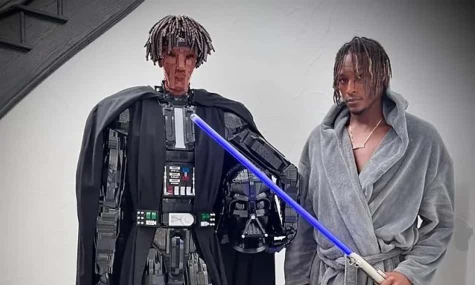 Myles Turner vira "Lego Darth Vader" em presente curioso