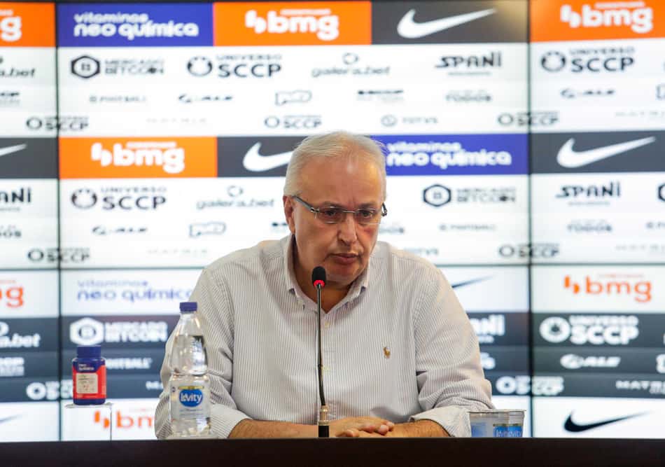Diretor de futebol do Corinthians se mostra incomodado com Luan: 'Nos preocupa bastante'