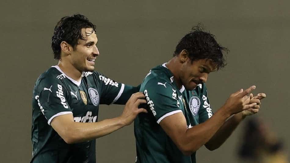 Com a saída de Gustavo Scarpa do Palmeiras, Raphael Veiga deve assumir vaga de 'camisa 10'