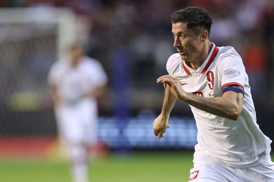 Presidente do Barcelona confirma proposta por Lewandowski