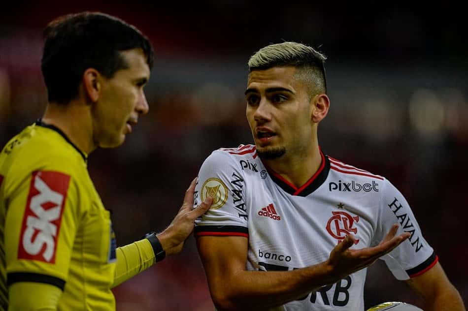 'Vamos remar contra a correnteza', diz Andreas Pereira após mais uma derrota do Flamengo