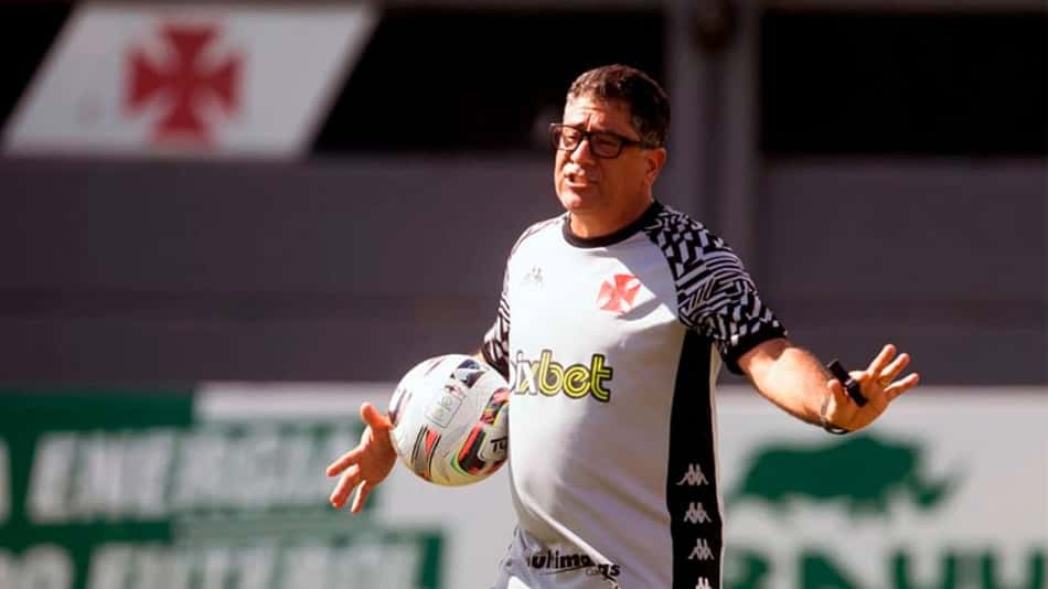 Emílio Faro compara duelo vencido pelo Vasco contra o Cruzeiro à final: 'Decisão não se joga, se vence'