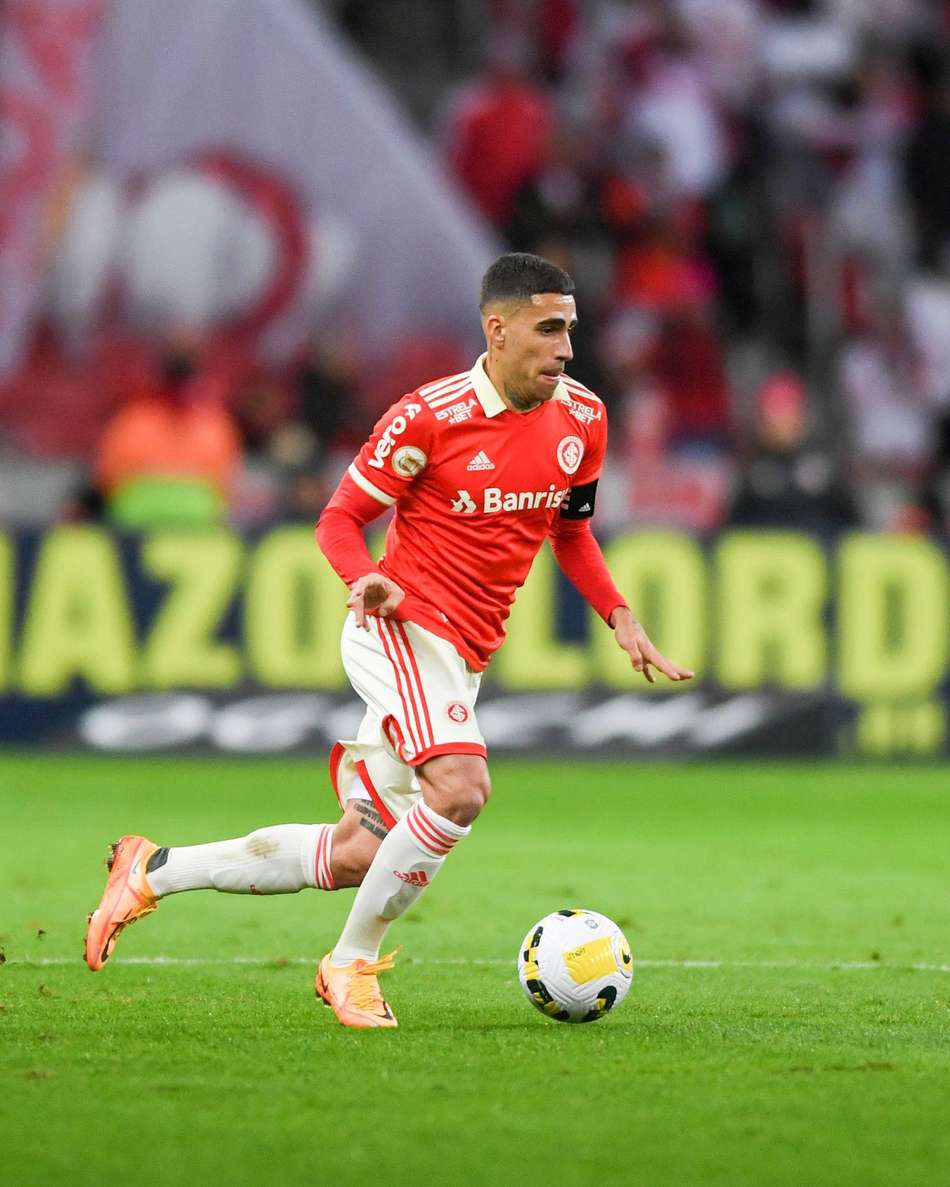 Gabriel fica surpreso com posto de capitão e cita força do Internacional como diferencial
