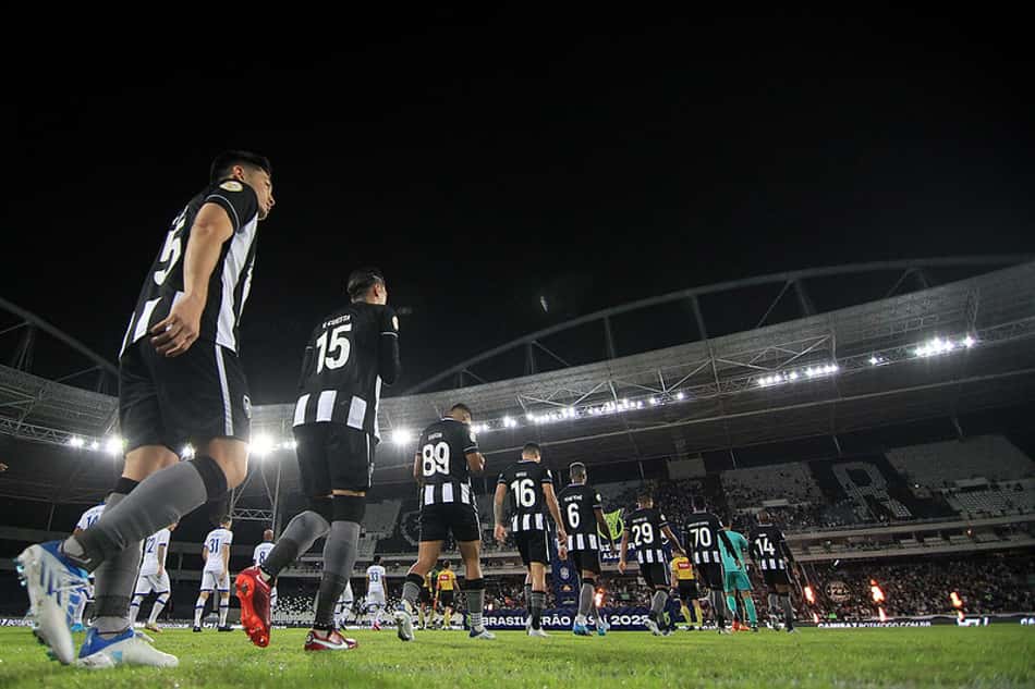 Derrota mostra que time do Botafogo ainda está longe de sintonia total com Luís Castro
