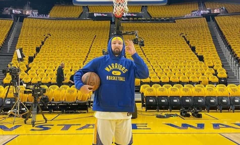 Sósia de Klay Thompson invade quadra e é banido do Chase Center