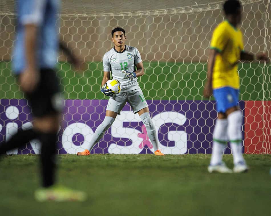 Goleiro do Corinthians festeja título com a Seleção Brasileira Sub-20: 'Sensação indescritível'