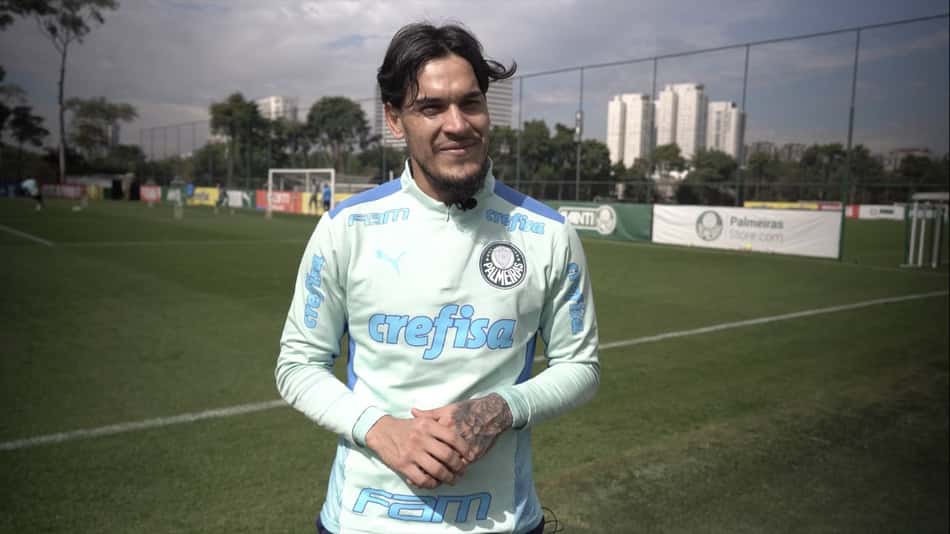 Gómez celebra retorno ao Palmeiras e projeta sequência de jogos: 'Agora minha cabeça está aqui'