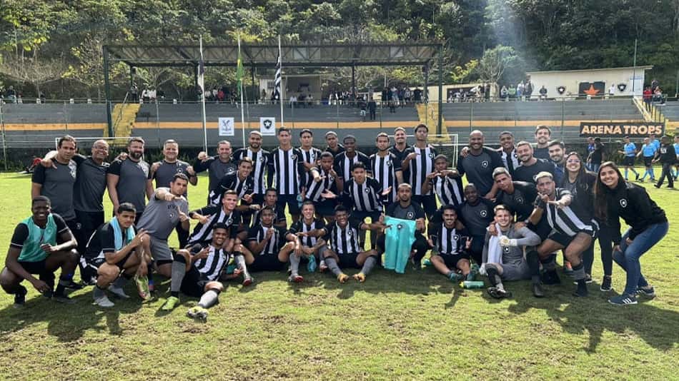 Botafogo elimina Flamengo e vai encarar o Vasco nas semifinais do Carioca Sub-20