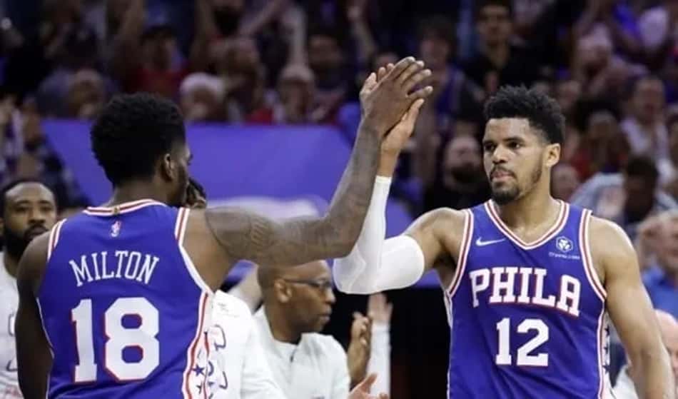 Philadelphia 76ers conversa sobre troca de Tobias Harris