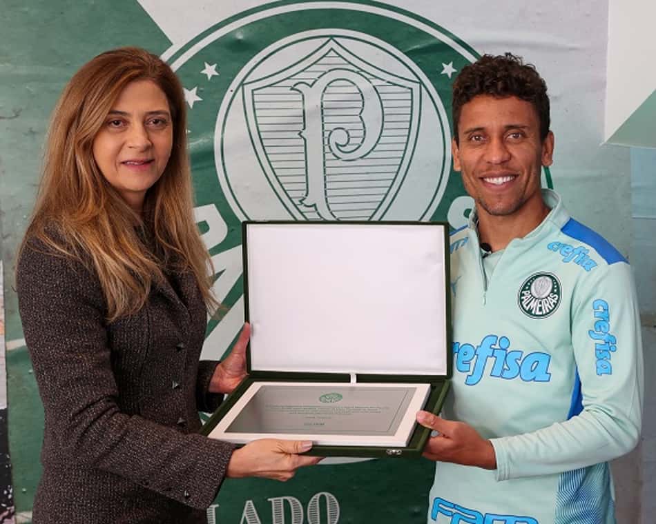 Marcos Rocha recebe homenagem pelos 200 jogos com a camisa do Palmeiras: 'Me sinto honrado'