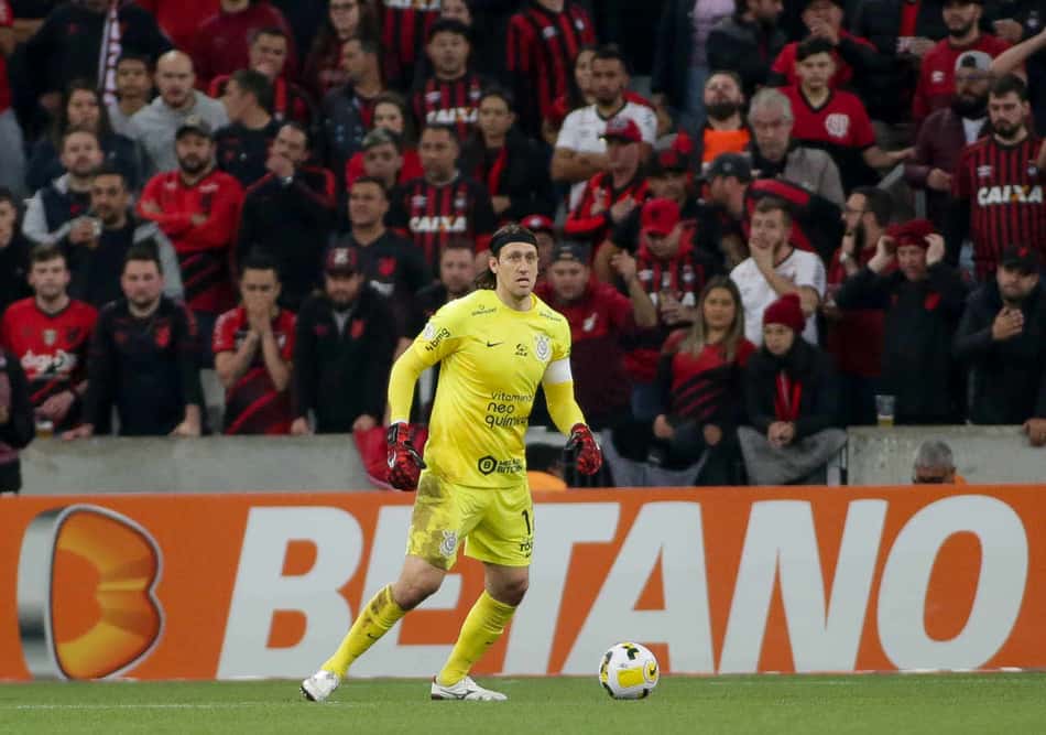 Cássio lamenta empate do Corinthians, mas diz: 'Saímos frustrados, mas com um ponto'
