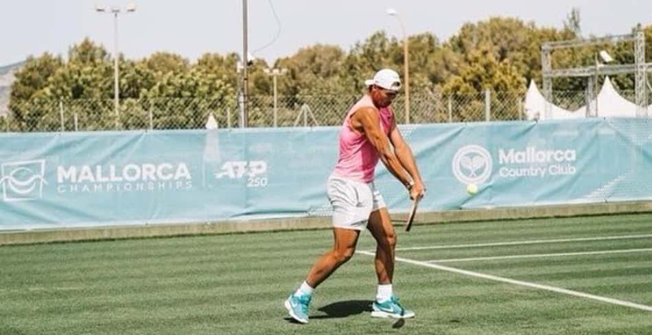 Nadal viaja para Londres e jogará Wimbledon