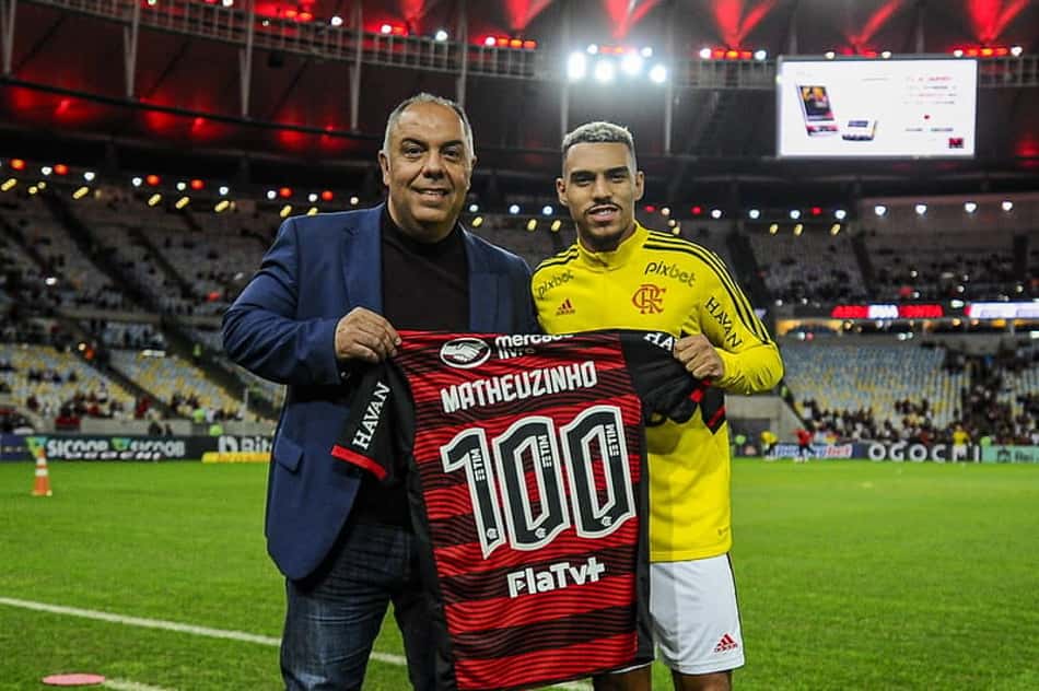 Titular do Flamengo celebra feito em vitória sobre o Cuiabá: 'Inesquecível'