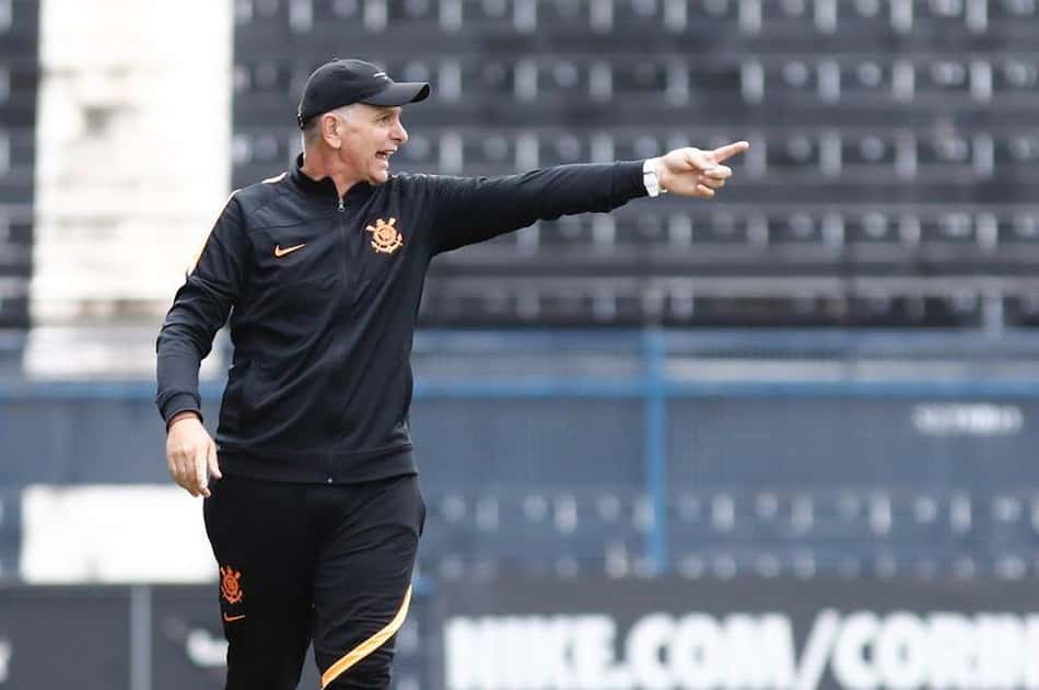 Com melhor defesa na primeira fase do Paulistão Sub-17, Dalla Déa projeta sequência do Corinthians