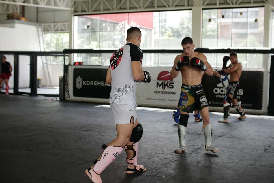 Jovem talento da Chute Boxe Diego Lima, Bruno Gafanhoto luta neste sábado no KSW 71, na Polônia