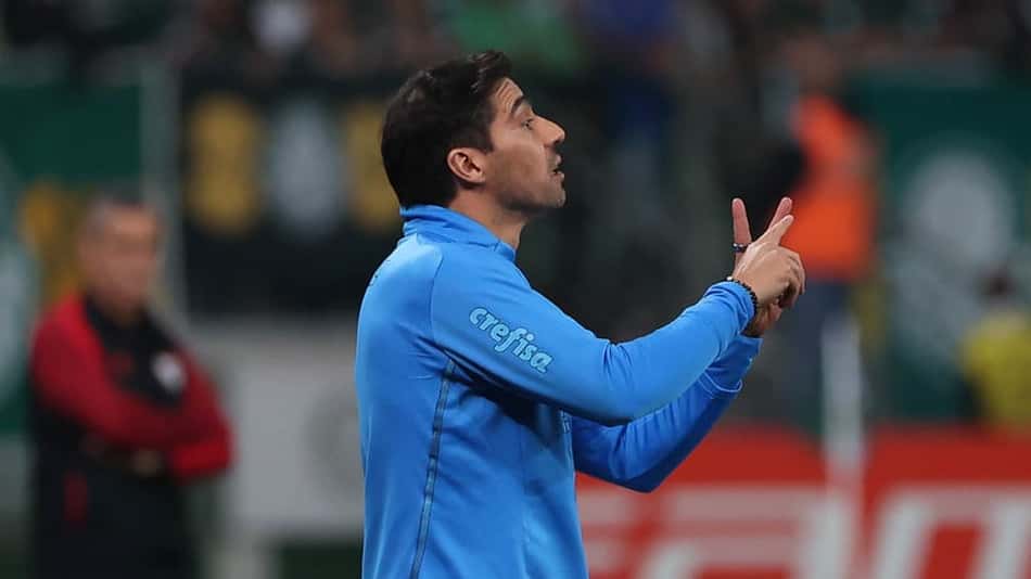 Abel exalta poder de reação do Palmeiras e volta a elogiar canto de torcida: 'Time da virada e do amor'