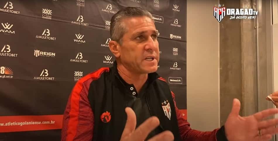 Jorginho não resiste após derrota em clássico no Brasileirão e deixa comando técnico do Atlético-GO
