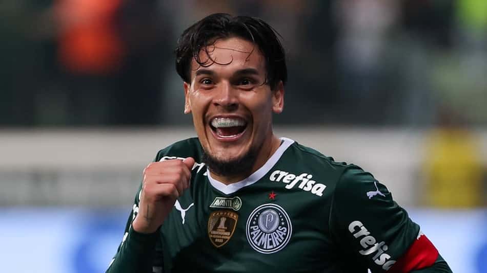 Só no Brasileirão, zagueiro do Palmeiras tem mais gols que todos os jogadores do Corinthians