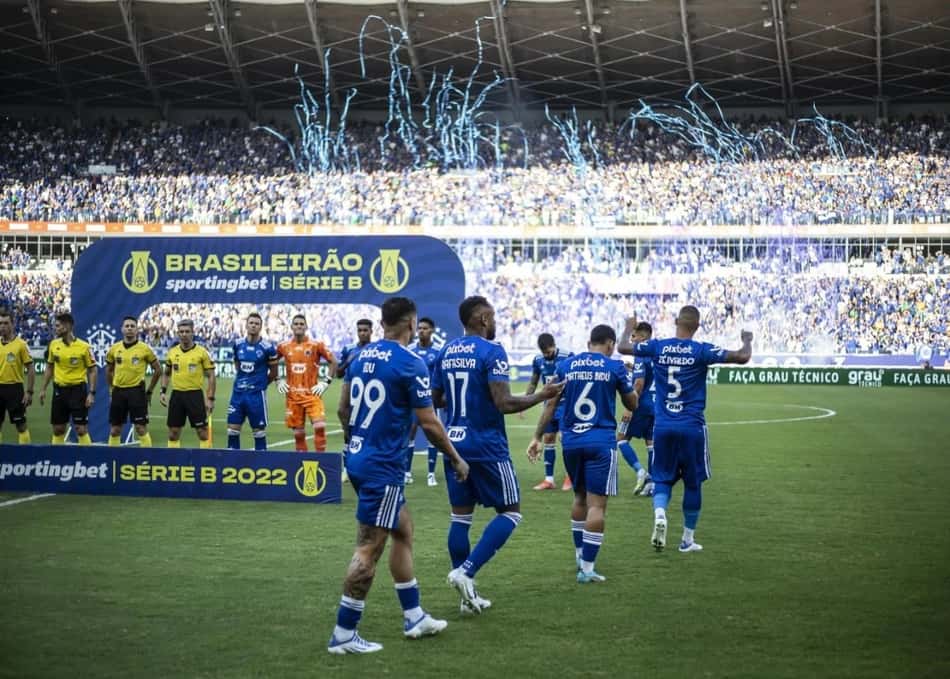 Com 13 rodadas, Cruzeiro atinge metade da pontuação geralmente necessária para acesso