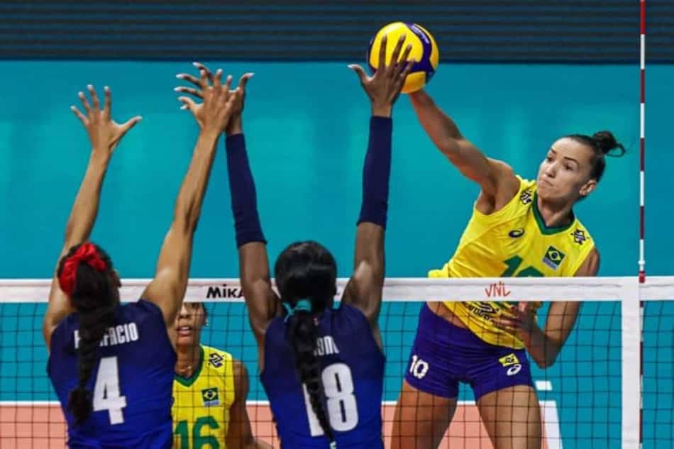 Em jogo de altos e baixos, Brasil perde para a Itália pela Liga das Nações feminina