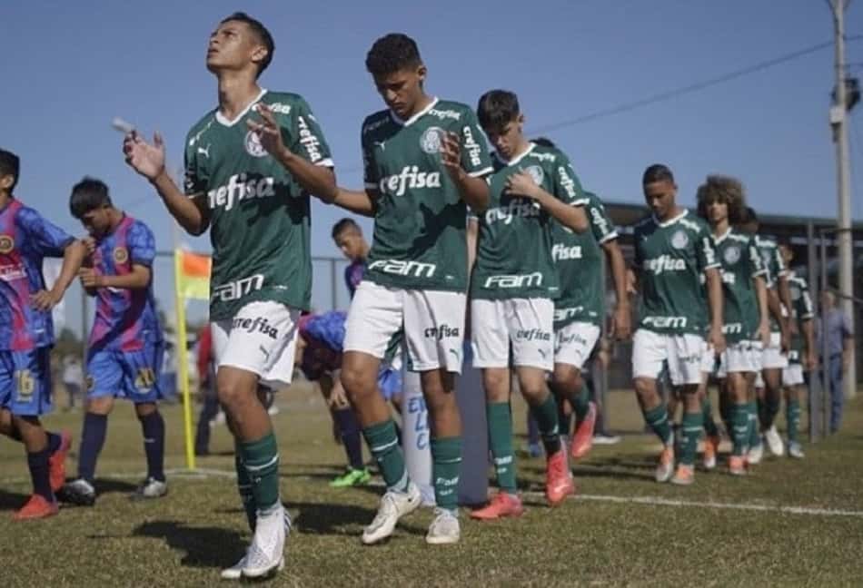 Palmeiras goleia na semifinal e se garante na decisão da Libertadores sub-14