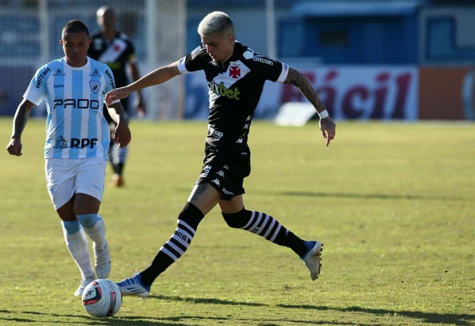 Vasco tem atuação irregular, mas mostra eficiência e se aproxima de marca histórica na Série B