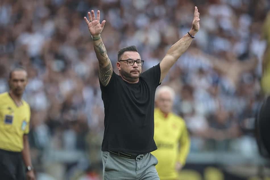 Ex-Atlético-MG, Turco Mohamed exalta Flamengo: 'É muito mais do que o Palmeiras'