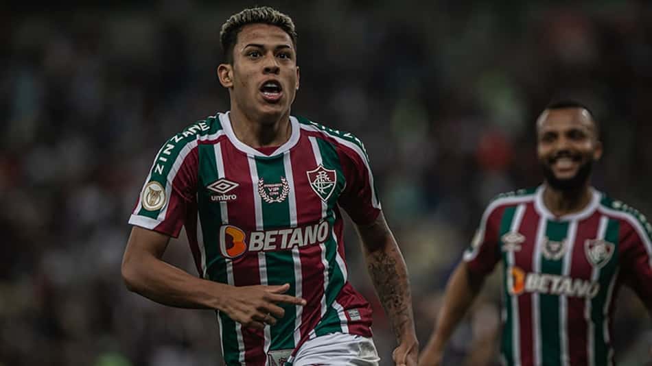 Matheus Martins se diz 'cada vez mais à vontade' no Fluminense de Diniz