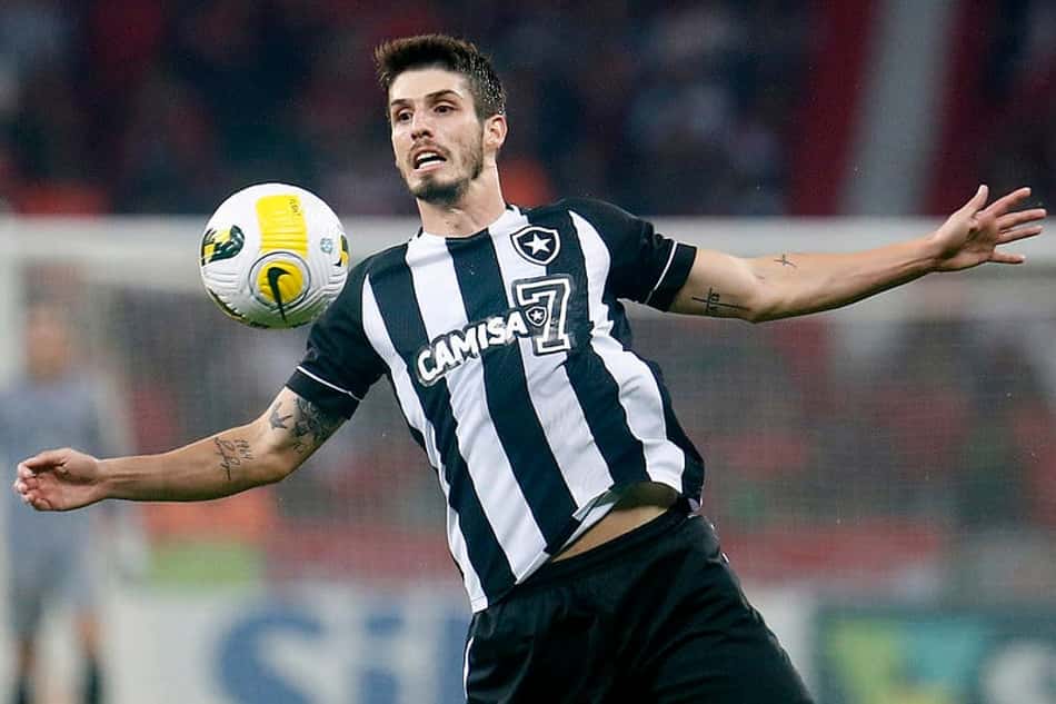 Lucas Piazon desfalca Botafogo em decisão na Copa do Brasil