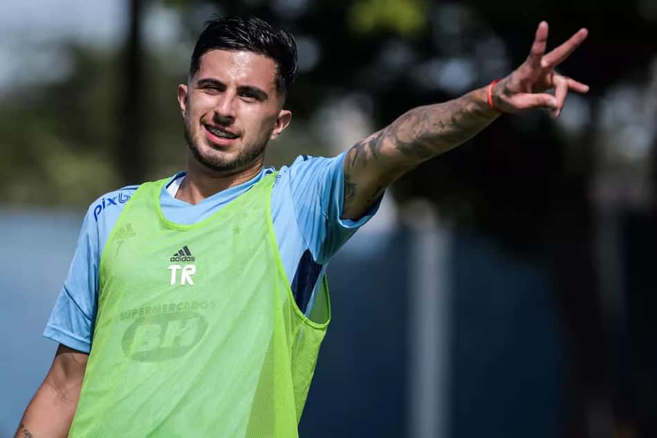 Léo Pais e Luvannor voltam a treinar e devem reforçar o Cruzeiro na Copa do Brasil