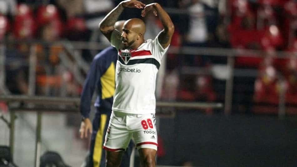 Autor do gol em Choque-Rei, Patrick fala sobre titularidade e cita 'deslize' do São Paulo: 'Uma infelicidade'