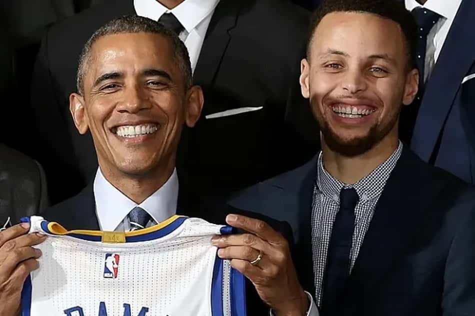 Após título, Curry recebe ligação "surreal" de Barack Obama