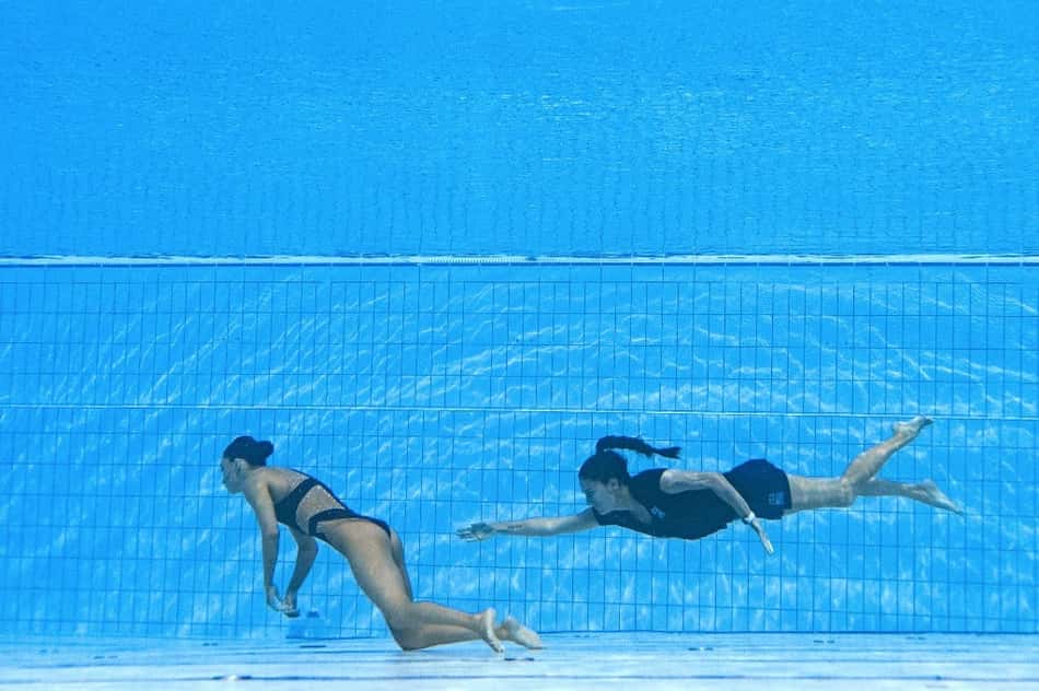 Americana sai de maca de piscina no Mundial de Esportes Aquáticos