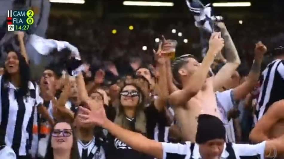 Torcedores condenam cânticos preconceituosos durante Atlético-MG e Flamengo na Globo