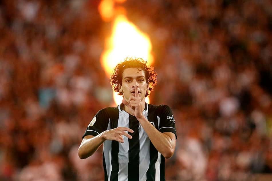 Botafogo avança em renovação de Matheus Nascimento após reunião