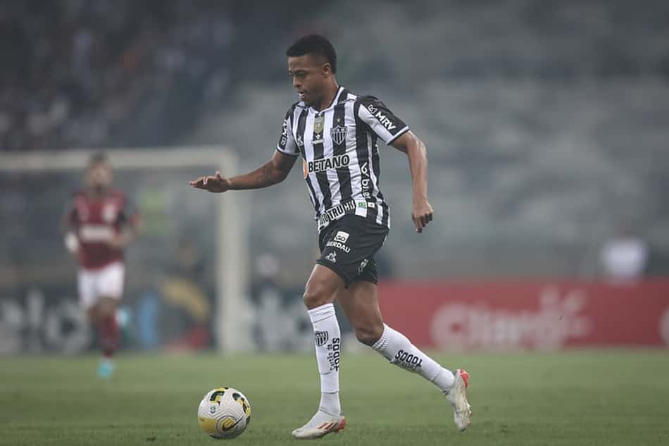 Atlético-MG informa nova lesão de Keno, que será desfalque contra o Fortaleza