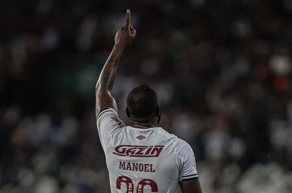Após vitória em clássico, Fluminense provoca Botafogo e John Textor nas redes sociais