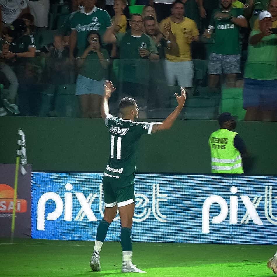 Destaque no Goiás, Pedro Raul comenta fase e comemora vitória contra o Cuiabá: 'Fui feliz'