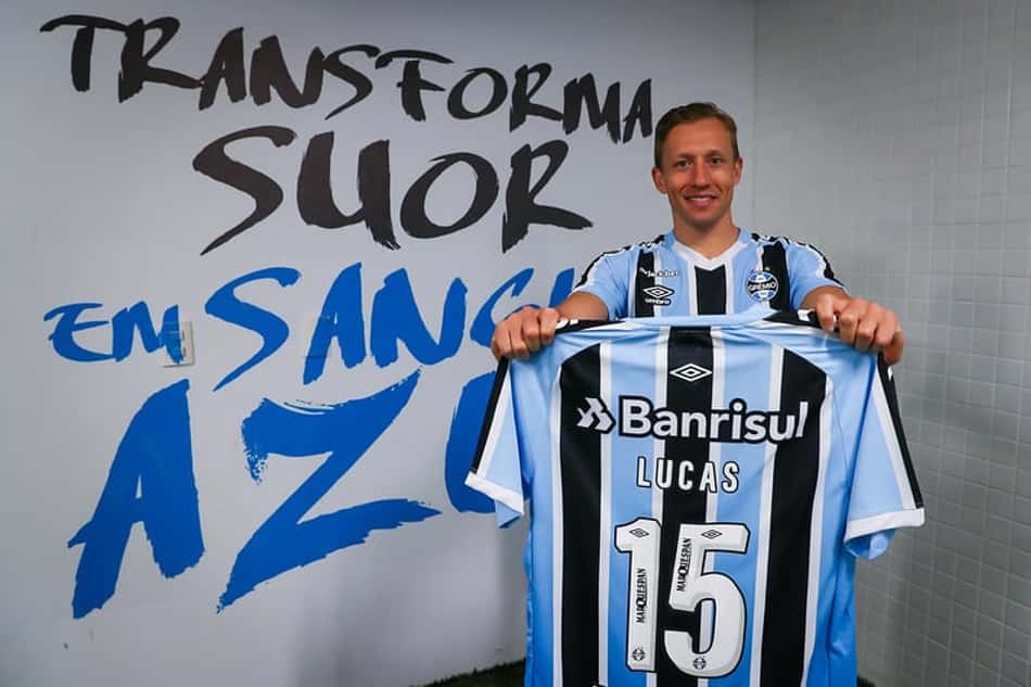 Lucas Leiva é anunciado pelo Grêmio, que exalta o atleta: 'Esteve com o Tricolor na boa e na ruim'